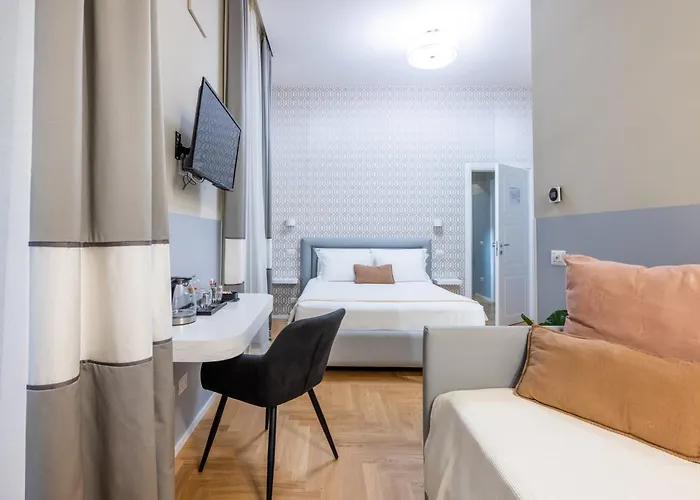 Romae Rex 4* Рим